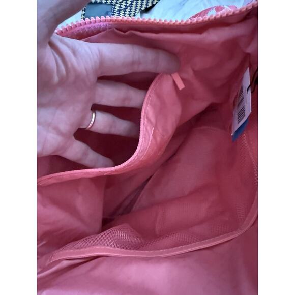 NWT Vera Bradley Rain Forest Canopy Coral Reactive RFID Hipster Tropical Monkey - Picture 9 of 14